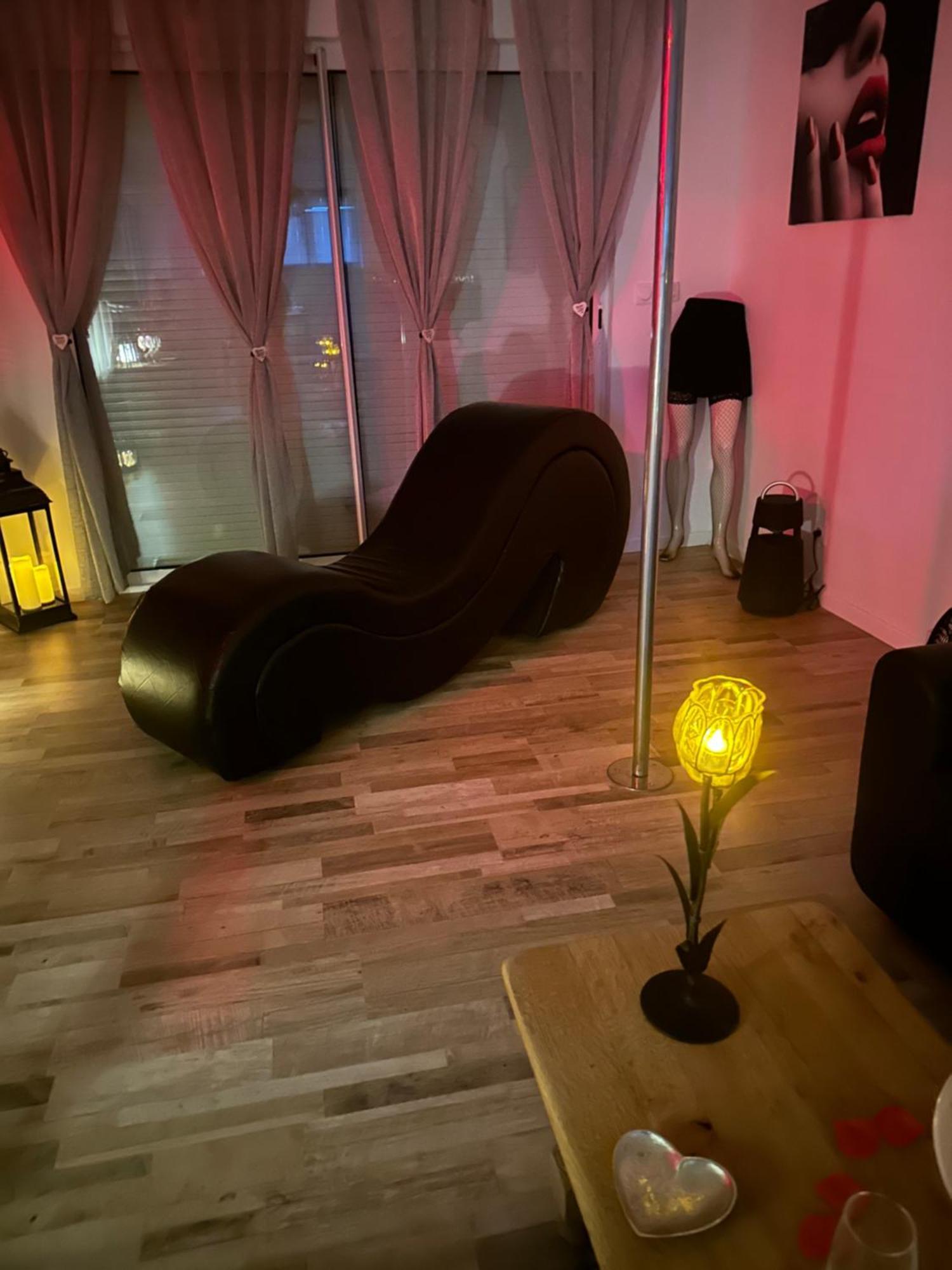 La Maison Des Plaisirs Love Room Champigny  Exterior photo
