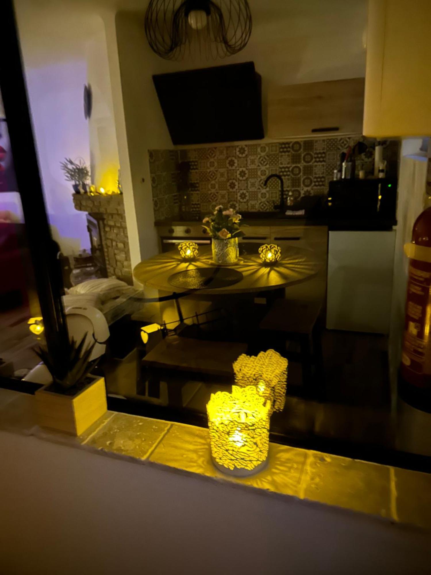 La Maison Des Plaisirs Love Room Champigny  Exterior photo